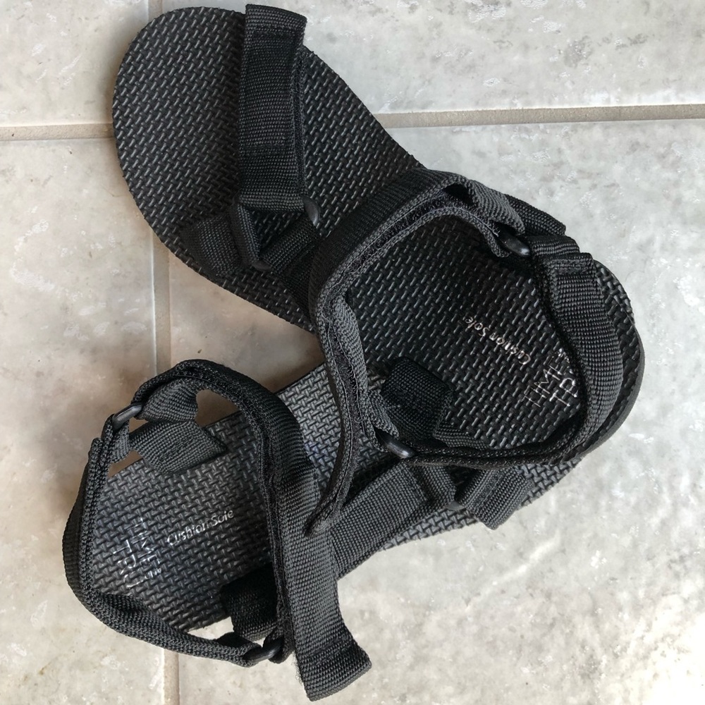 Time And Tru Black Sandals